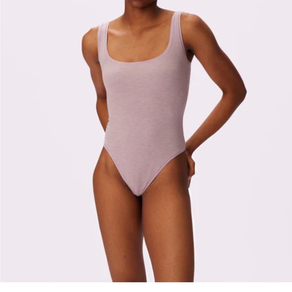 ✨parade vintage fit bodysuit✨